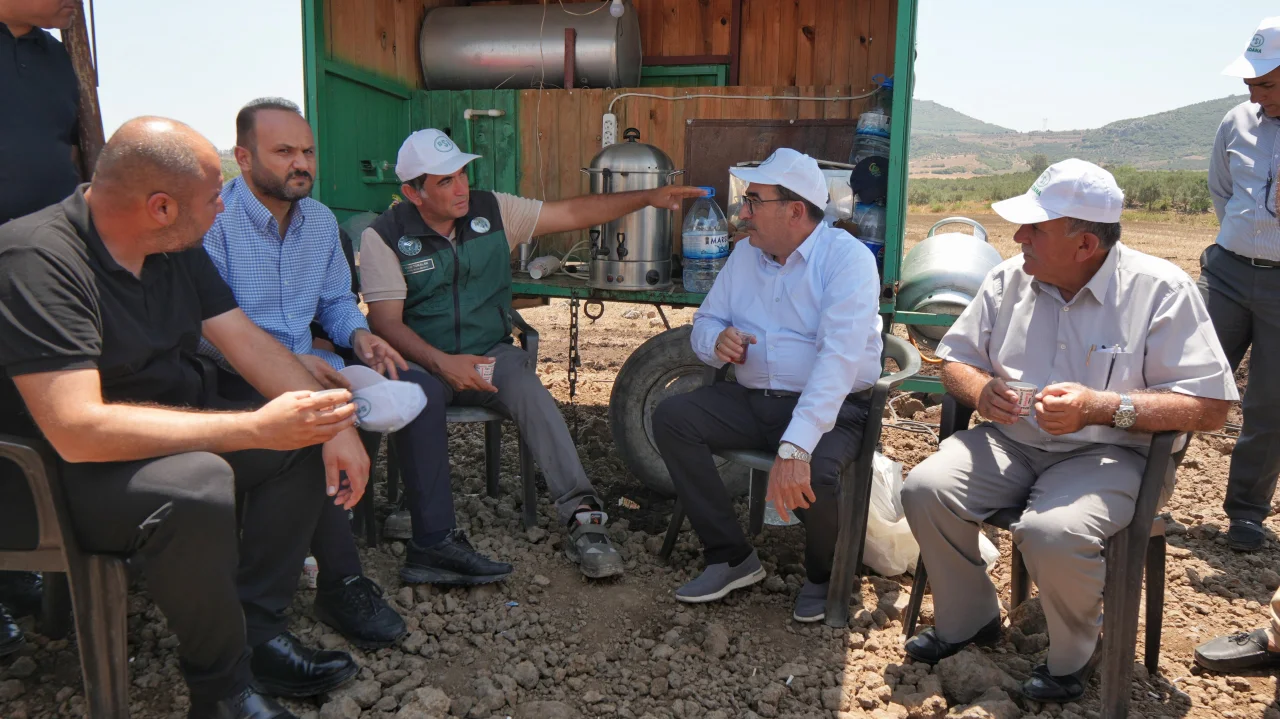 Çiftçinin Umudu Yeniden Yeşeriyor: Kanal Çalışmalarını Yerinde İncelediler